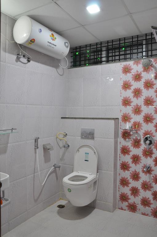 Hotel Av Comforts Settahalasūr Esterno foto