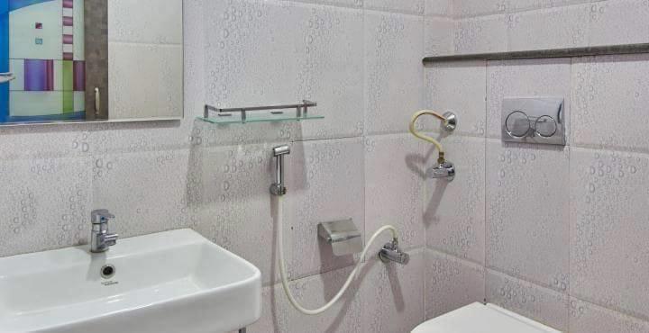 Hotel Av Comforts Settahalasūr Esterno foto
